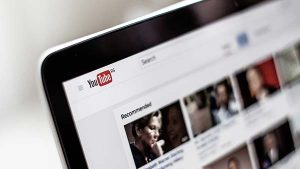 ¿Qué son las palabras clave del canal de YouTube?