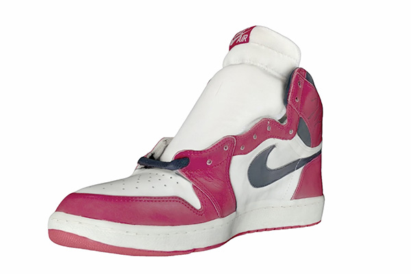 eBay introduces an interactive 3D sneaker viewer