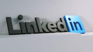 LinkedIn e AI: rivoluzionare le strategie di marketing professionale